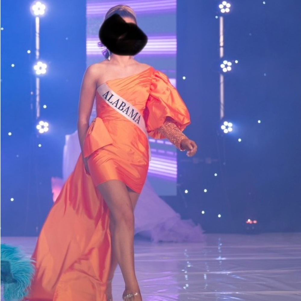 Orange fun fashion